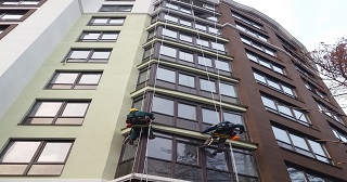 Установка крыши на балкон Минусинск цена от 1029 руб. м/2.